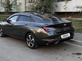 Hyundai Elantra 2023 года за 12 500 000 тг. в Алматы – фото 2