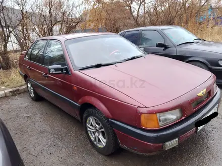 Volkswagen Passat 1992 года за 1 300 000 тг. в Уральск – фото 2