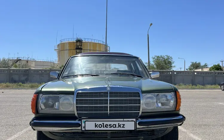 Mercedes-Benz E 300 1982 года за 800 000 тг. в Актау