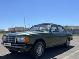 Mercedes-Benz E 300 1982 годаүшін800 000 тг. в Актау – фото 2