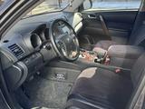 Toyota Highlander 2011 года за 10 700 000 тг. в Тараз – фото 3