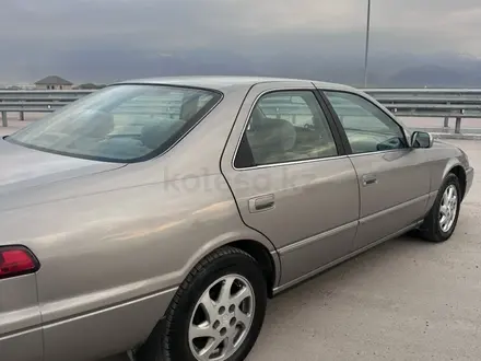 Toyota Camry 1999 года за 3 300 000 тг. в Алматы – фото 6