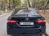 Toyota Camry 2018 года за 15 000 000 тг. в Алматы – фото 4