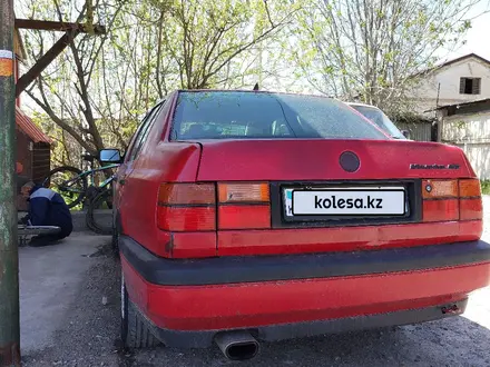 Volkswagen Vento 1993 года за 650 000 тг. в Шымкент
