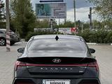 Hyundai Elantra 2023 года за 13 690 000 тг. в Актобе – фото 4