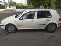 Volkswagen Golf 2001 годаfor2 165 652 тг. в Астана