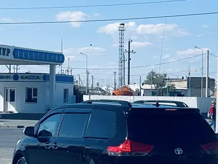 Toyota Sienna 2010 года за 10 000 000 тг. в Атырау – фото 6