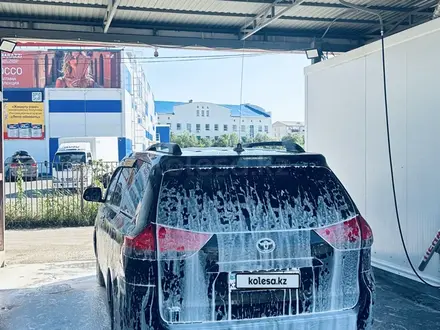 Toyota Sienna 2010 года за 10 000 000 тг. в Атырау – фото 5