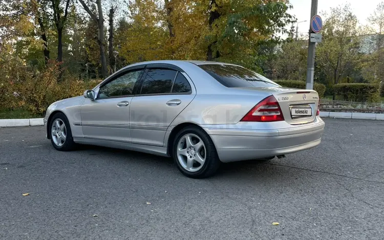 Mercedes-Benz C 200 2002 года за 3 600 000 тг. в Павлодар