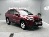 Toyota RAV4 2020 года за 13 150 000 тг. в Атырау – фото 2