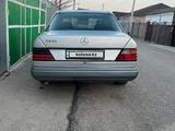 Mercedes-Benz E 230 1991 годаүшін850 000 тг. в Жетысай – фото 4