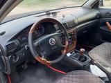 Volkswagen Passat 2002 года за 2 600 000 тг. в Актобе – фото 4