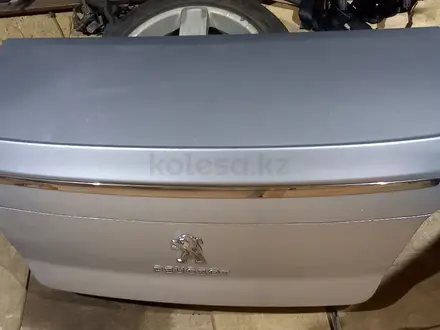 Крышка багажника на Peugeot 508 за 50 000 тг. в Алматы