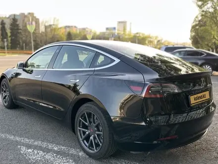 Tesla Model 3 2020 года за 10 400 000 тг. в Алматы – фото 2