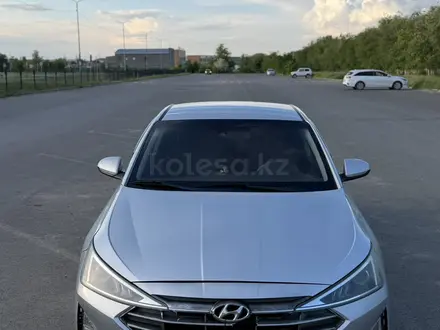 Hyundai Elantra 2019 года за 4 500 000 тг. в Уральск – фото 3