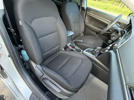 Hyundai Elantra 2019 года за 4 500 000 тг. в Уральск – фото 10
