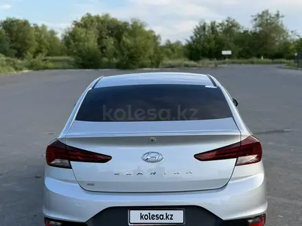 Hyundai Elantra 2019 года за 4 500 000 тг. в Уральск – фото 8