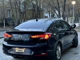 Hyundai Elantra 2019 года за 8 000 000 тг. в Атырау – фото 3