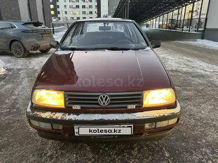 Volkswagen Vento 1993 года за 2 200 000 тг. в Астана – фото 3