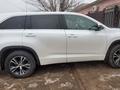 Toyota Highlander 2017 года за 11 500 000 тг. в Атырау – фото 4