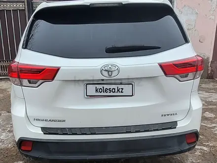 Toyota Highlander 2017 года за 11 500 000 тг. в Атырау – фото 6