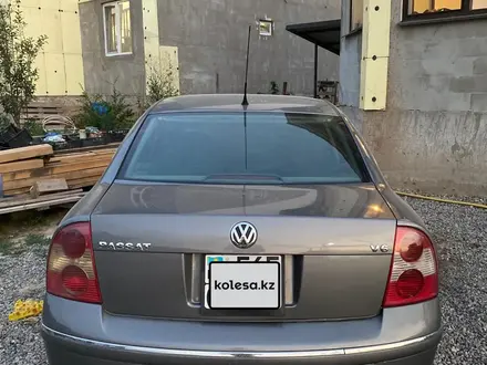 Volkswagen Passat 2003 года за 2 500 000 тг. в Караганда – фото 2