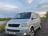 Volkswagen Multivan 2005 года за 9 000 000 тг. в Караганда