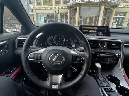 Lexus RX 200t 2018 года за 28 000 000 тг. в Актобе – фото 2