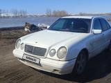 Mercedes-Benz E 200 1995 года за 2 100 000 тг. в Семей