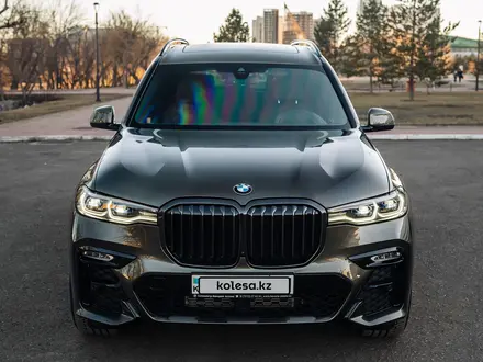 BMW X7 2022 года за 66 000 000 тг. в Астана