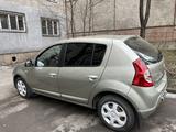 Renault Sandero 2013 года за 3 400 000 тг. в Алматы – фото 2