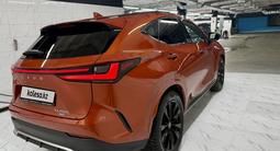 Lexus NX 450h+ 2022 годаfor29 999 999 тг. в Алматы – фото 4