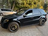 Mercedes-Benz ML 63 AMG 2007 годаүшін8 500 000 тг. в Тараз – фото 4