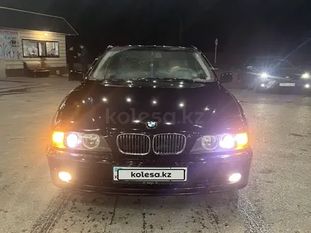 BMW 520 2001 года за 2 650 000 тг. в Шымкент