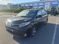 Toyota Sienna 2016 года за 14 800 000 тг. в Астана