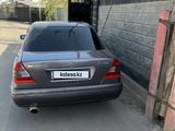 Mercedes-Benz C 200 1993 года за 550 000 тг. в Алматы – фото 3