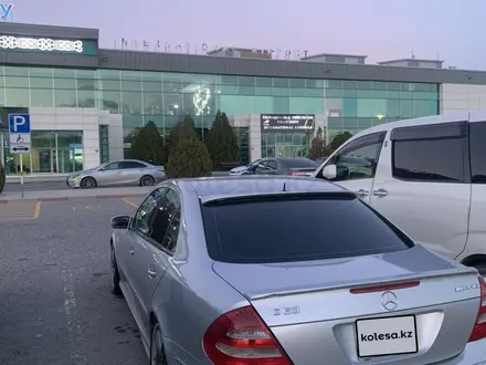 Mercedes-Benz E 320 2004 года за 4 700 000 тг. в Актау – фото 4