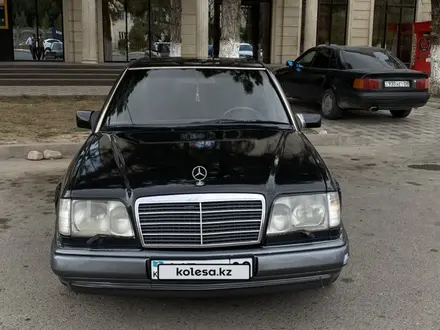 Mercedes-Benz E 280 1994 года за 2 450 000 тг. в Астана – фото 3