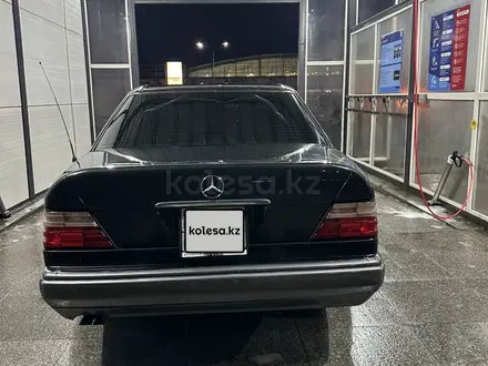 Mercedes-Benz E 280 1994 года за 2 450 000 тг. в Астана – фото 8