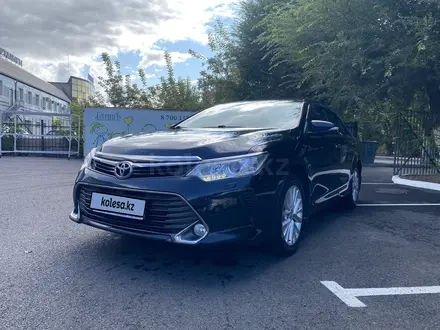 Toyota Camry 2015 года за 13 000 000 тг. в Караганда