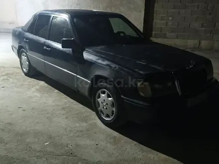 Mercedes-Benz E 220 1990 года за 1 600 000 тг. в Алматы – фото 14