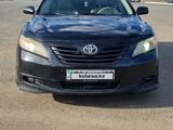 Toyota Camry 2006 года за 5 600 000 тг. в Уральск – фото 2