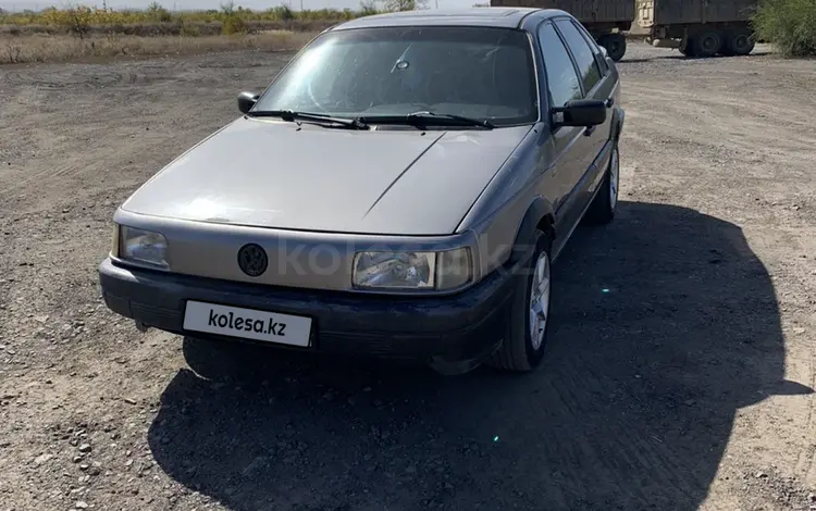 Volkswagen Passat 1991 годаүшін1 300 000 тг. в Караганда