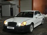 Hyundai Sonata 2004 года за 1 600 000 тг. в Алматы – фото 2