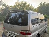 Hyundai Starex 2003 годаүшін2 400 000 тг. в Шымкент – фото 2