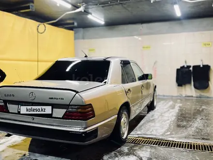 Mercedes-Benz E 230 1989 года за 800 000 тг. в Семей – фото 2