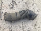 Воздушная гофра, патрубок воздушного фильтра Тойота Хайлюкс Фортюнер за 20 000 тг. в Караганда – фото 2