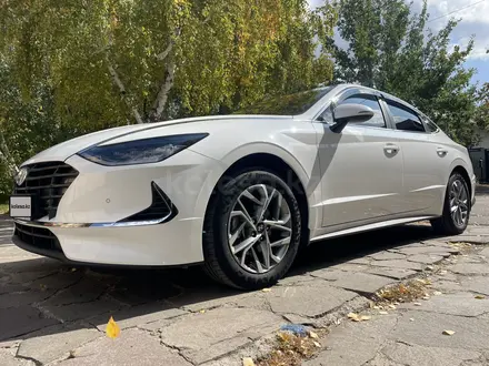 Hyundai Sonata 2023 года за 12 600 000 тг. в Караганда