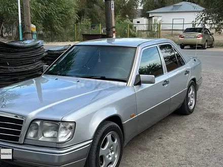 Mercedes-Benz E 220 1995 года за 3 000 000 тг. в Кызылорда