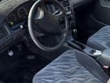 Toyota Carina E 1997 года за 1 300 000 тг. в Алматы – фото 5